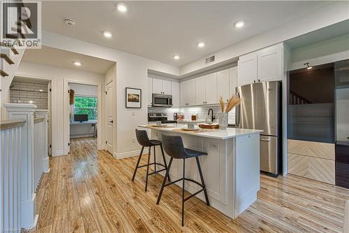 112 Union Street E · B306 · listing photo 2
